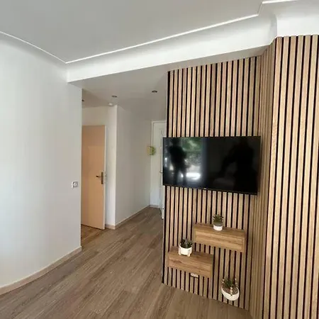 : Renove Proche Apartment